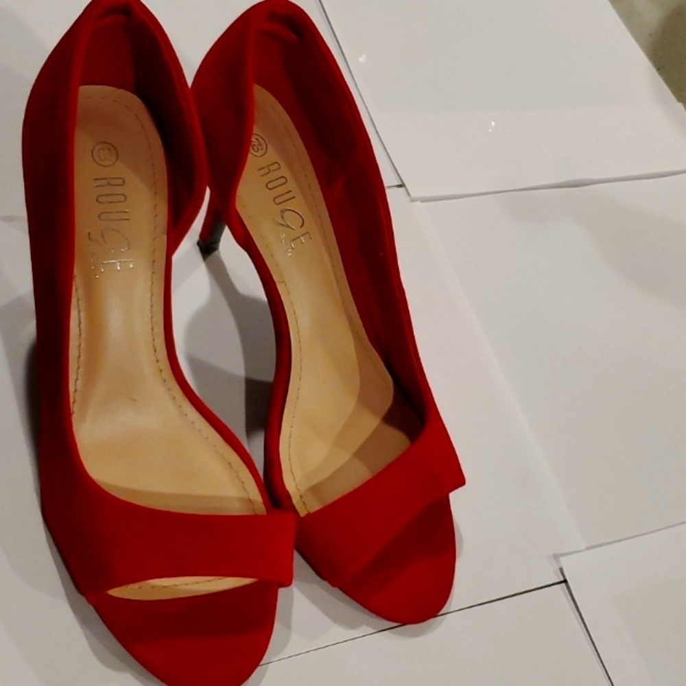 Rouge Helium shoe
